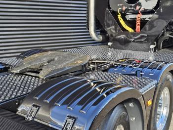 T520 6x2*4 TORPEDO / HAUBER / LIFT STEERING AXLE